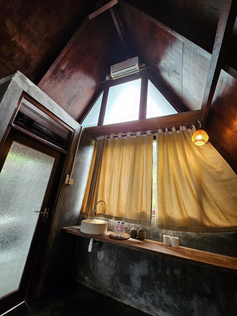 Umauthu Bali Villa ตาบานัน ภายนอก รูปภาพ